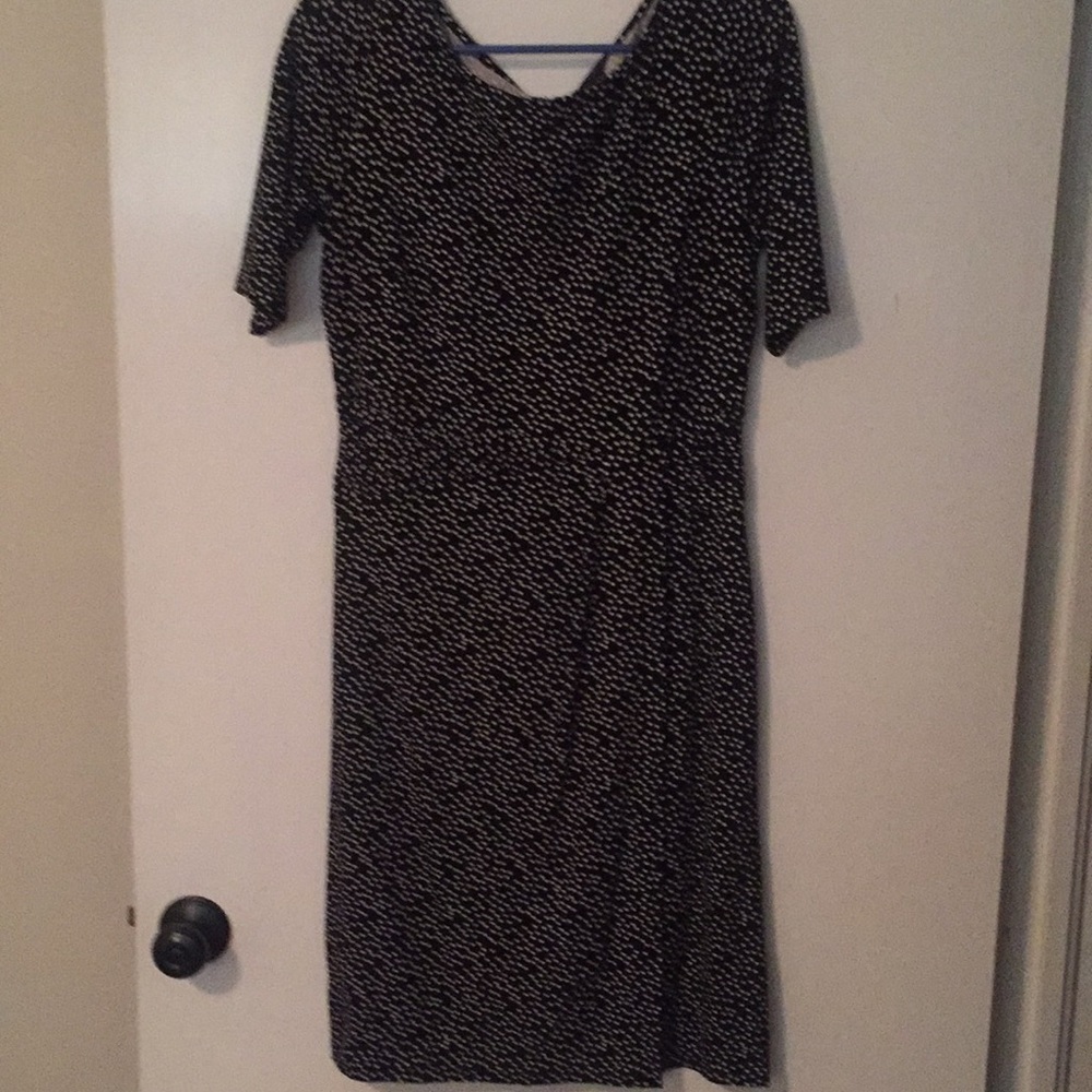 Wrap style short sleeve dress with small white dot